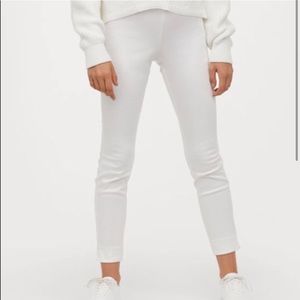 White H&M Ankle-length Slacks (size 6)